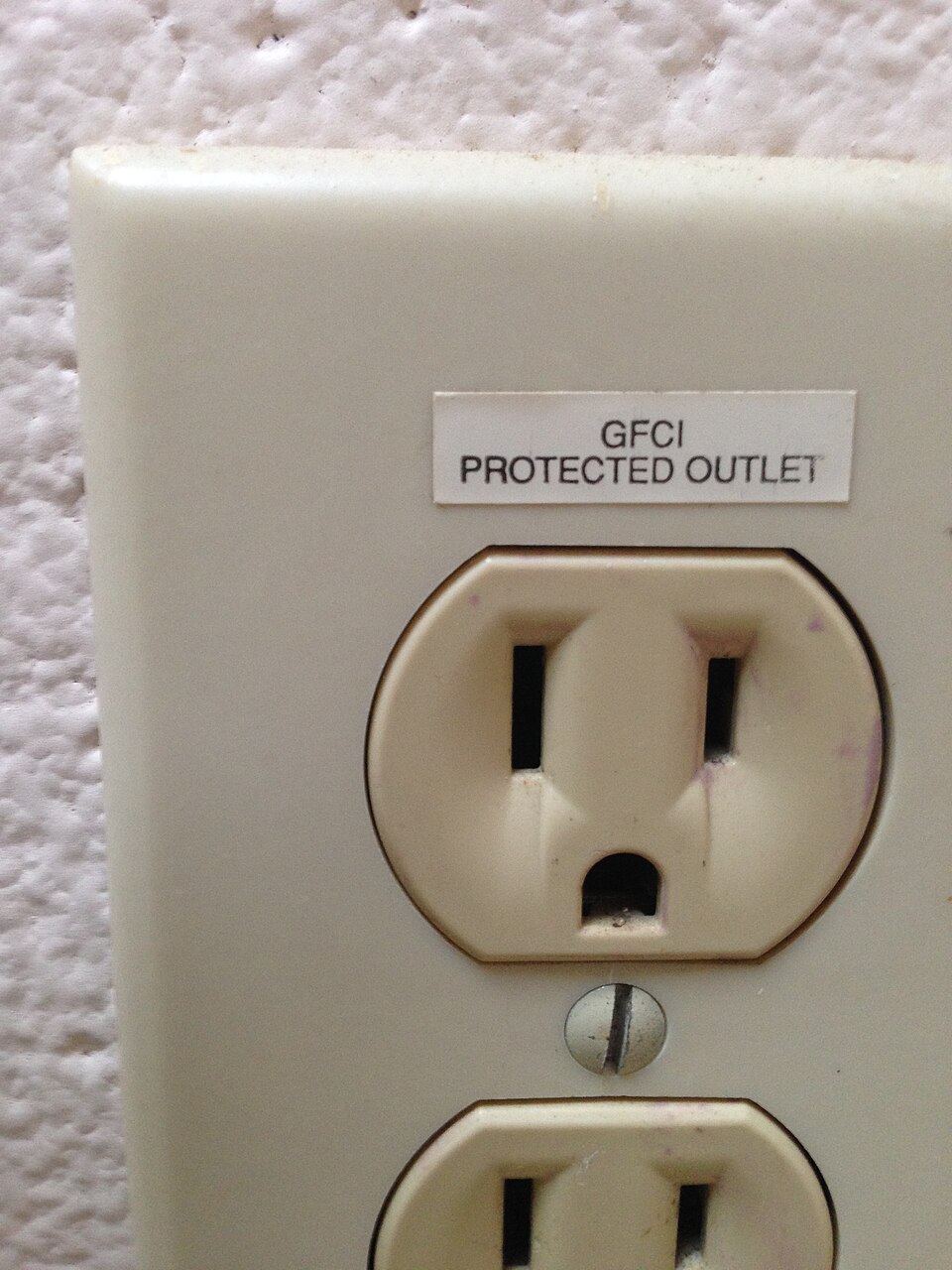 GFCI outlet labelled diagram**
