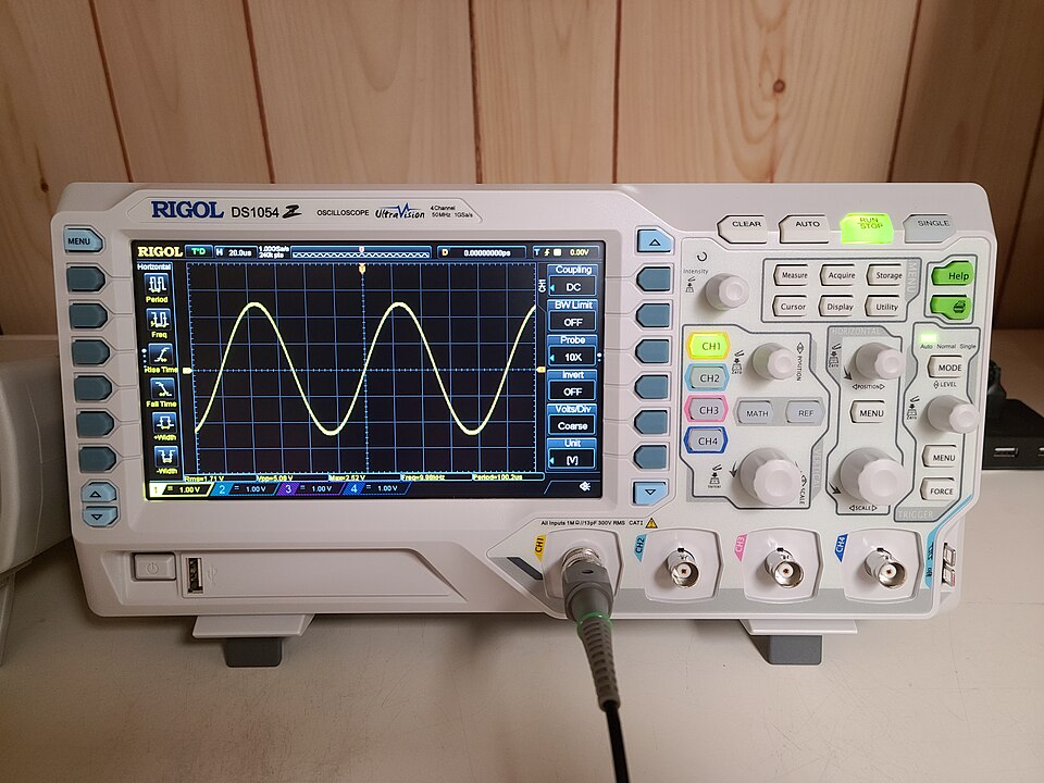 digital storage oscilloscope (DSO) labelled diagram**