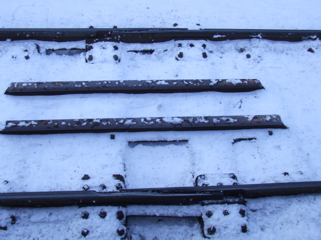 railway track expansion joints**